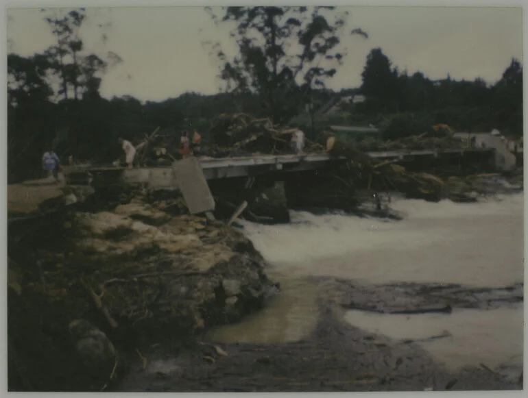 Image: Debris on the Stone Store bridge