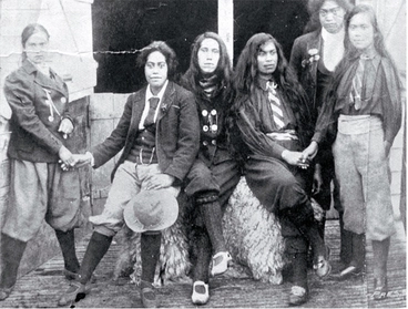 Image: A group of Maori women dress reformers