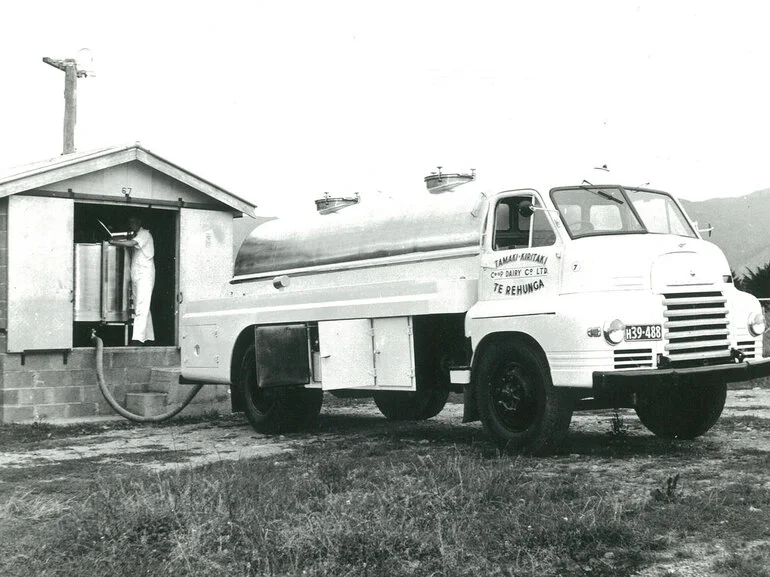 Image: Tamaki-Kiritaki Co-operative Dairy Company, Limited. Milk truck, circa 1959