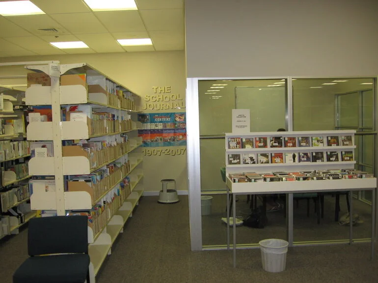 Image: Library, Auckland campus. School Journal collection, 2007