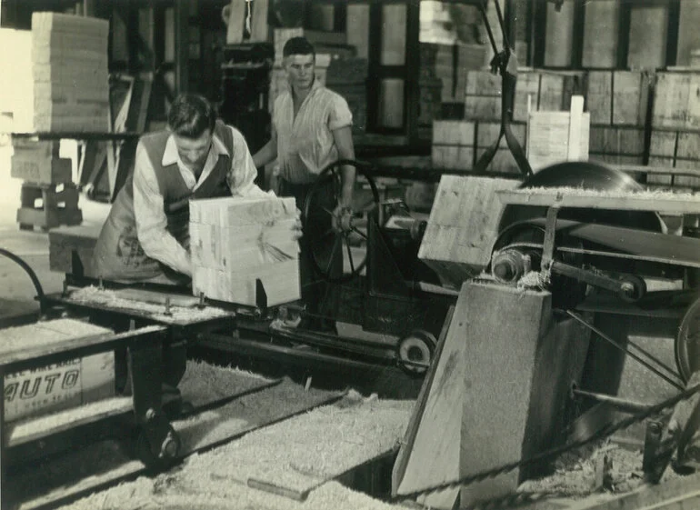 Image: Egmont Box Company, Limited. Tokoroa factory. Loading for polygon cutting, 1947-1948