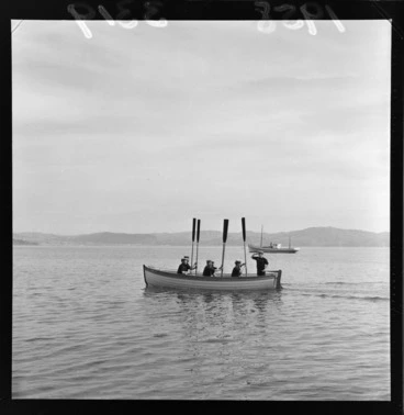 Image: Unidentified sea scouts in a new row boat, Days Bay, Wellington