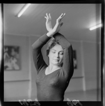 Image: Miss Leigh Brewer, demonstrating mime