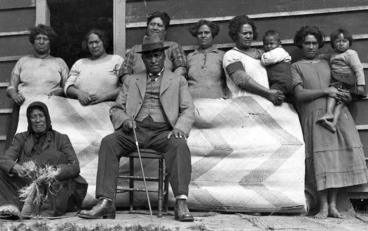 Image: Rua Kēnana and his family