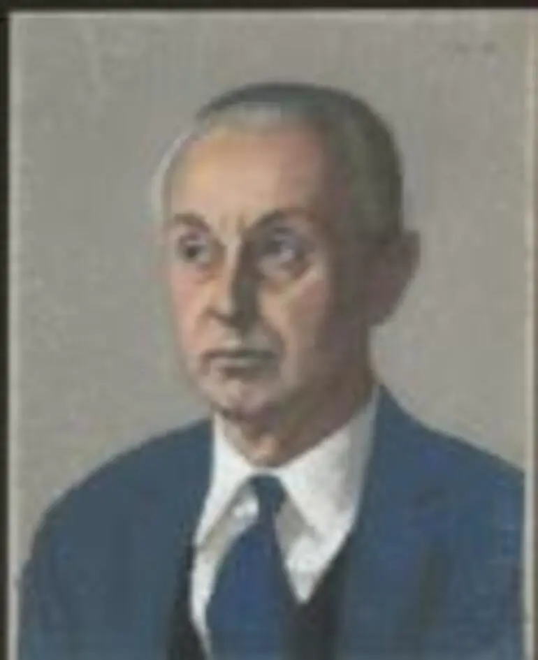 Image: [Portrait of Rex Nan Kivell] [picture] /