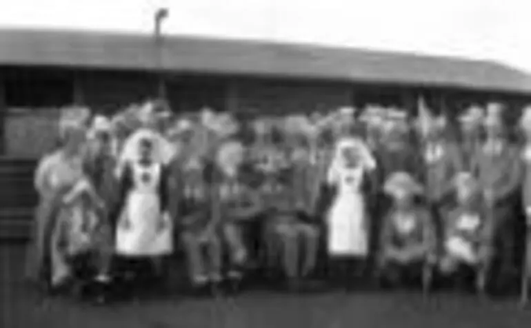 Image: Christmas group, Forest Park Hospital, a WW1 New Zealand military hospital, Brockenhurst, Hampshire, United Kingdom [picture] /