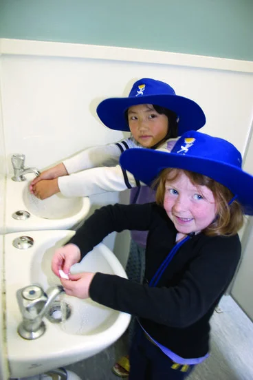 Image: Children washing hands