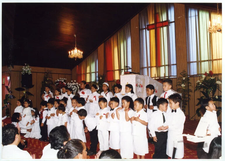 Image: Children perform at Glen Eden Pacific Islanders Church during a White Sunday service, 2002