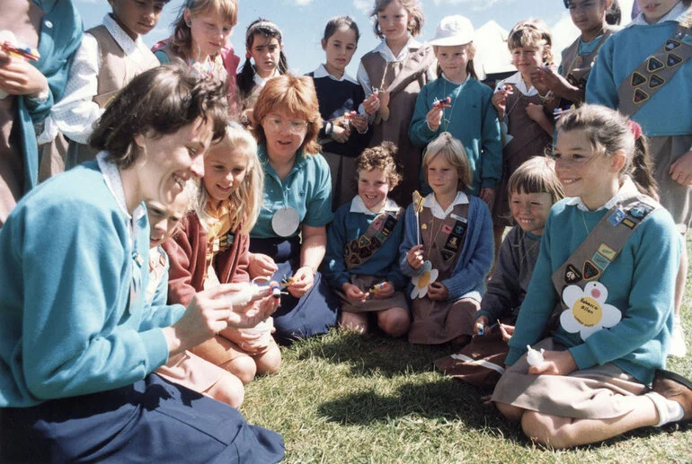 Image: Brownie leader Debbie Clegg explains how a "fridge caterpillar" is made.