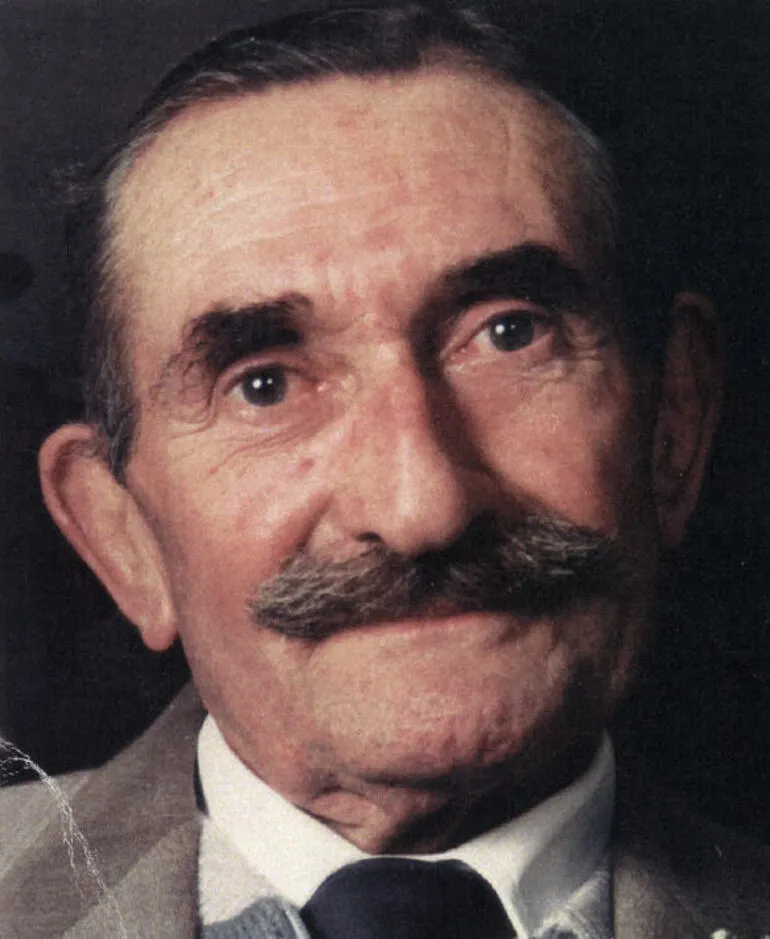 Image: John (Paddy) Sands dies after 44 years with British and New Zealand armies.