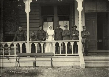 Image: World War I; patients at Izard's Convalescent Home, Maoribank.