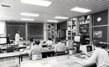 Image: Central Institute of Technology in operation; electronics class.