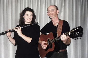Image: Karen Reid, from Southland and Tony McGlynn, from Ireland; Celtic musicians.