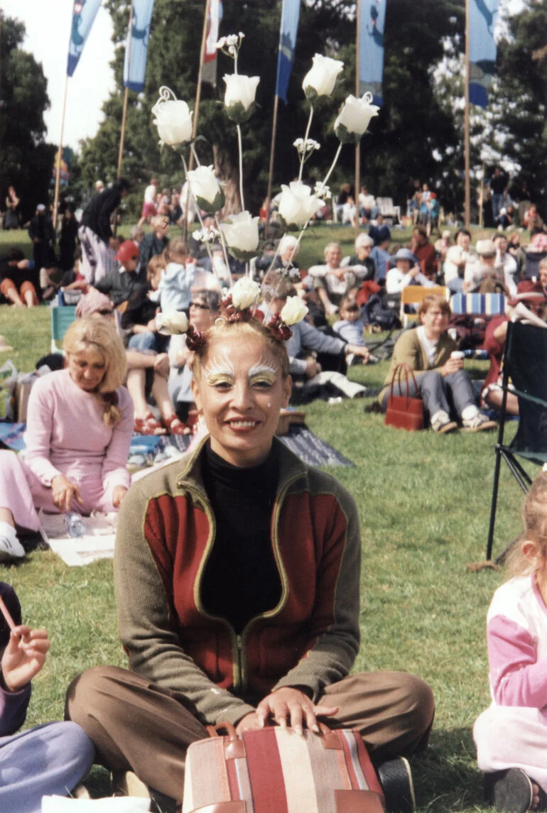 Image: International Festival of the Arts 2004; Toyota Festival Picnic; Lorina Nisbet with hair sculpture by Spain's Osadia.