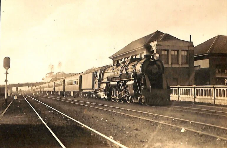 Image: New Zealand Railways locomotive, K 4-8-4 class; number illegible