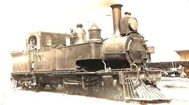 Image: New Zealand Railways locomotive, R 0-6-4 T class; number 272