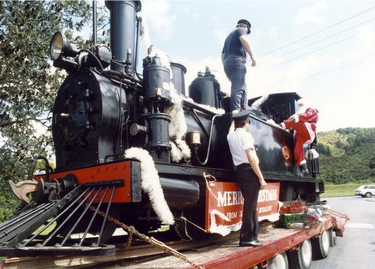 Image: Christmas parade 1993; Santa and Silver Stream Railway's 1877 L-class locomotive.