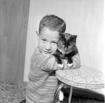 Image: Dallas King and prize-winning cat Whisky