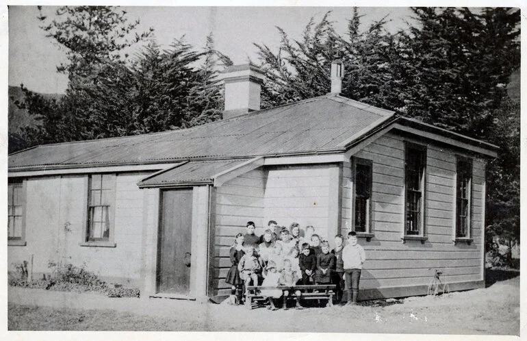 Image: Wallaceville School; c.1910