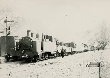 Image: Summit station; train with four Fell locomotives.