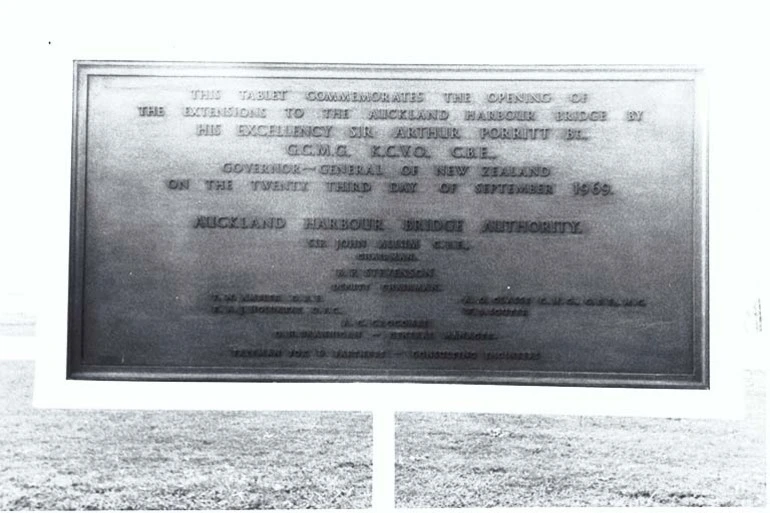 Image: Plaque commemorating the opening of the extensions to the Auckland Harbour Bridge