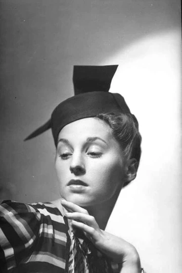 Image: Model for Milne and Choyce Millinery