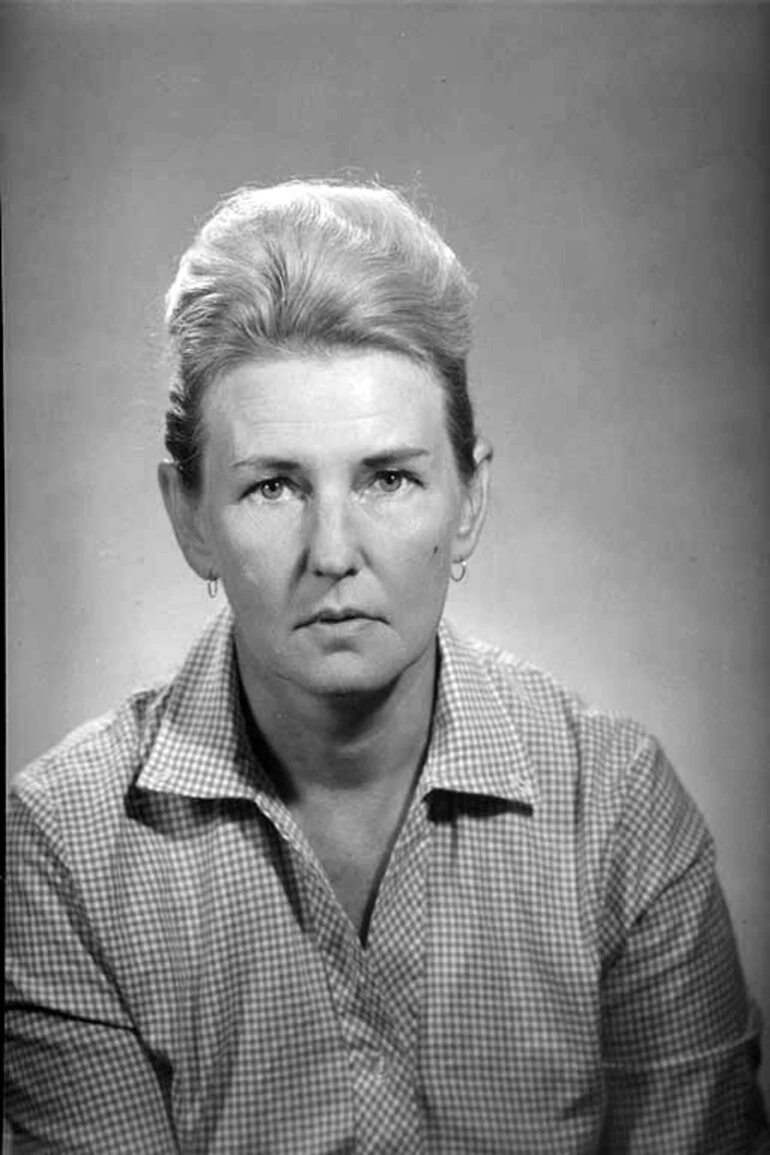 Image: 1/4 portrait of Mrs Jan Nigro