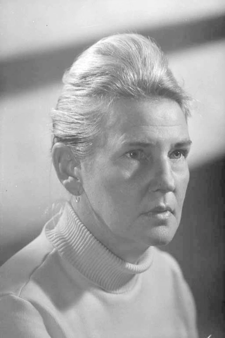 Image: 1/4 portrait of Mrs Jan Nigro
