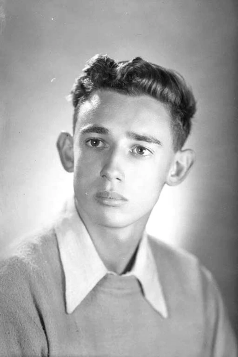 Image: 1/4 portrait of Mr Nikki Rutherford