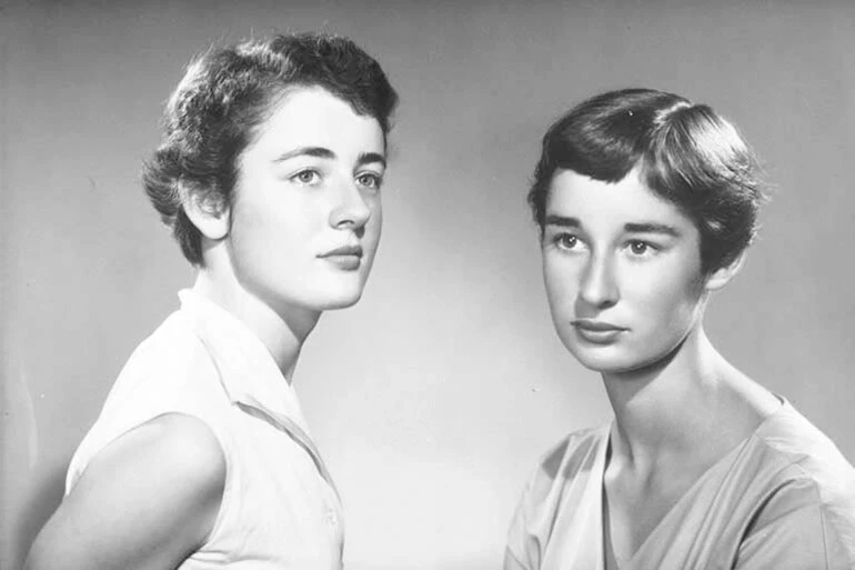 Image: 1/4 portrait of the Rutherford twins