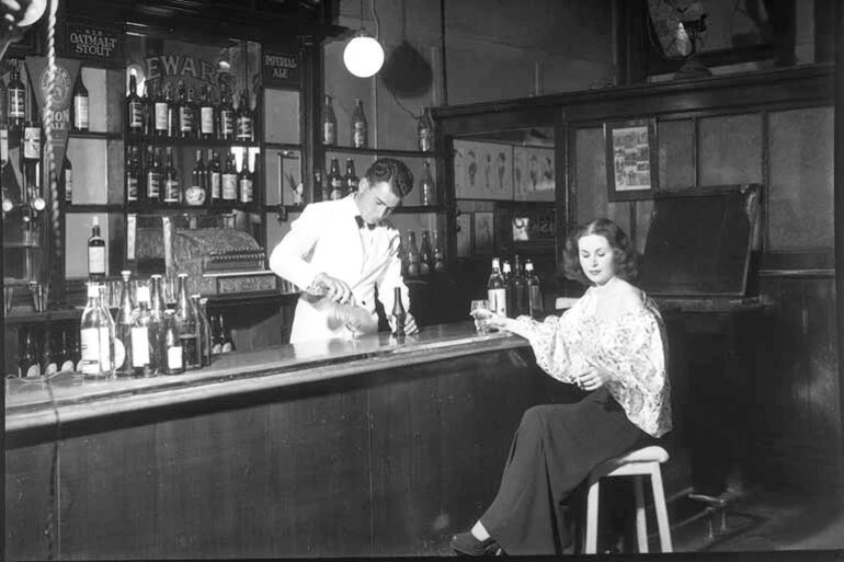 Image: Interior of the Occidental Hotel, Vulcan Lane, Auckland