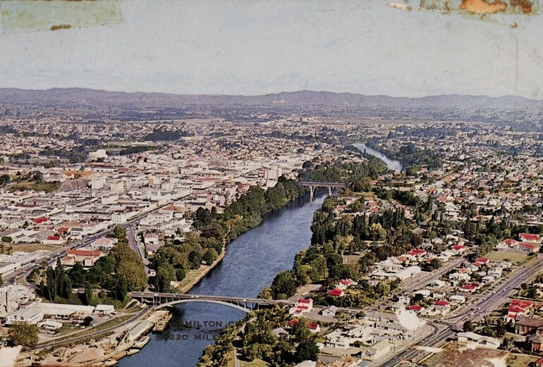 Image: Hamilton City. Waikato River (220 Miles). North Island, N.Z.