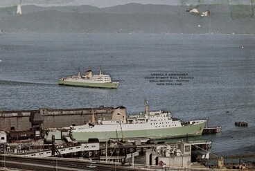 Image: Aranaui and Arahunga Ferries, Wellington