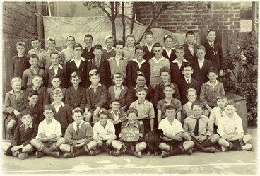 Newtown School Standard VI, 1928 Image: Newtown School Standard VI, 1928