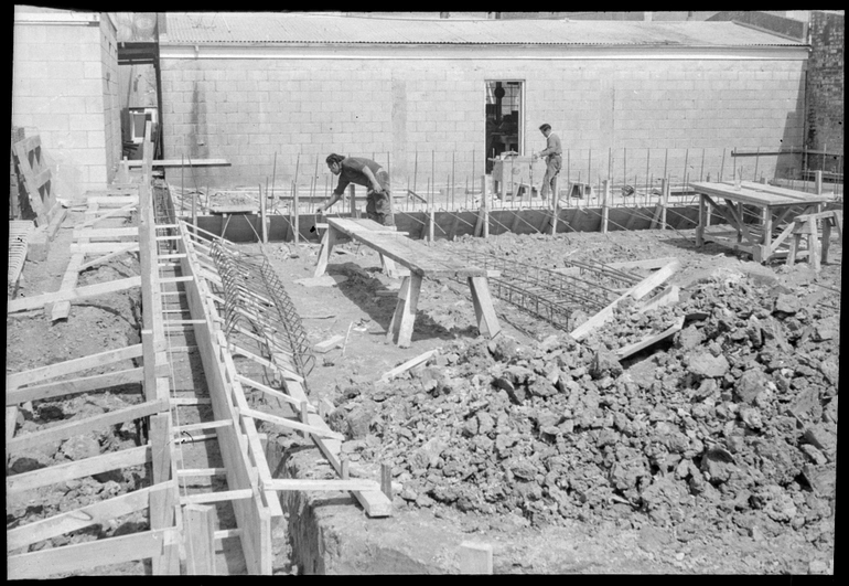 Image: Construction of the Self Help Supermarket at Point Chevalier