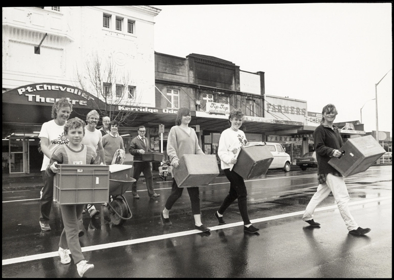 Image: Moving the Point Chevalier Library