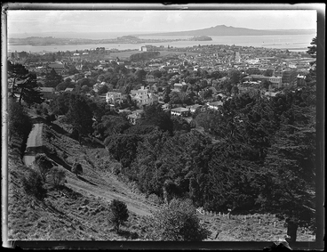 Image: General view of Auckland from Mt Eden