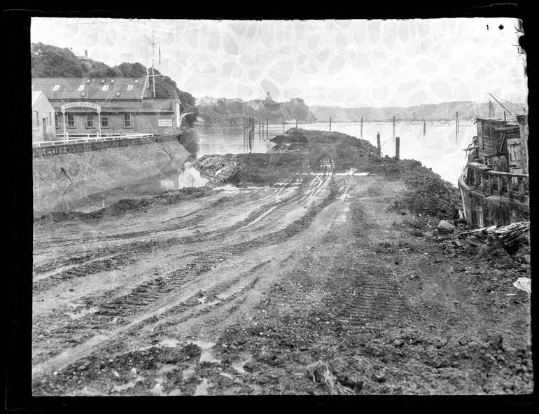 Image: Harbour Bridge Approach Road 10 October 1956