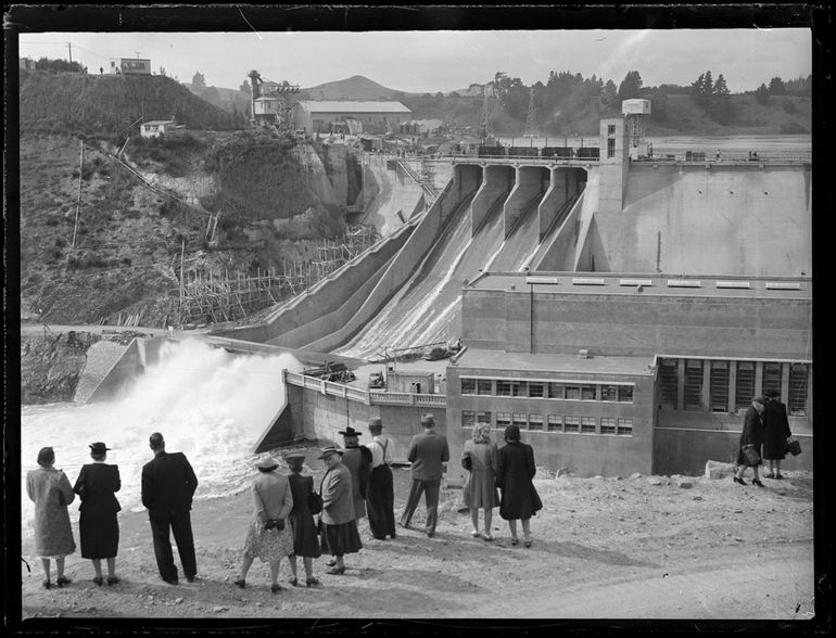 Image: Karapiro hydro-electric power station