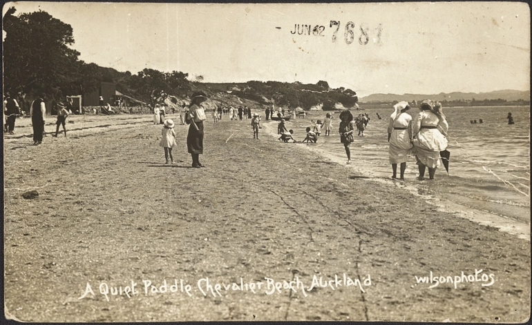 Image: A Quiet Paddle. Chevalier Beach, Auckland