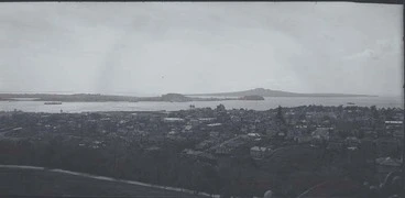 Looking north east towards Mount Victoria, North Head and.... Image: Looking north east towards Mount Victoria, North Head and....