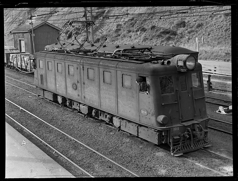 Image: 'Ed' class electric locomotive number 108