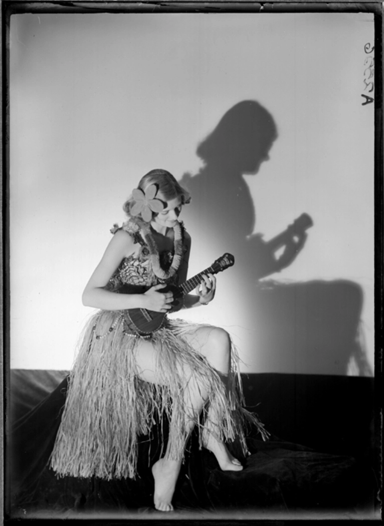 Image: Full length portrait of a model for Atwaters Limited 1940