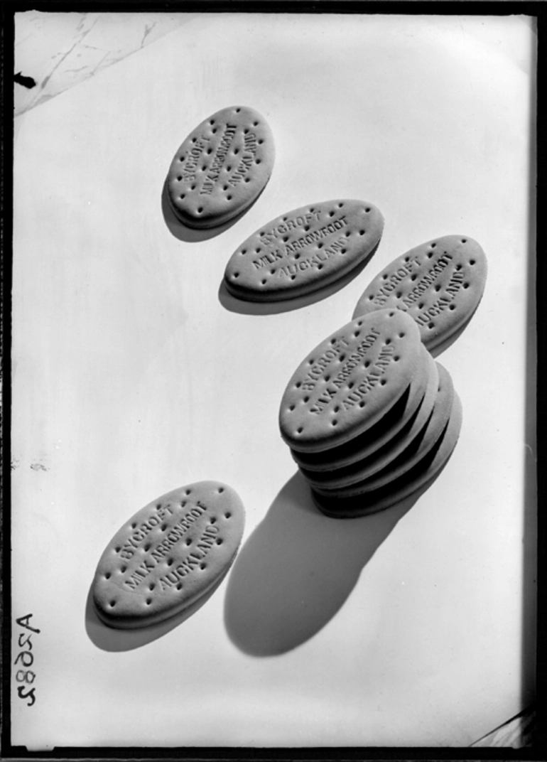 Image: Showing milk arrowroot biscuits for Bycroft Limited 1940s