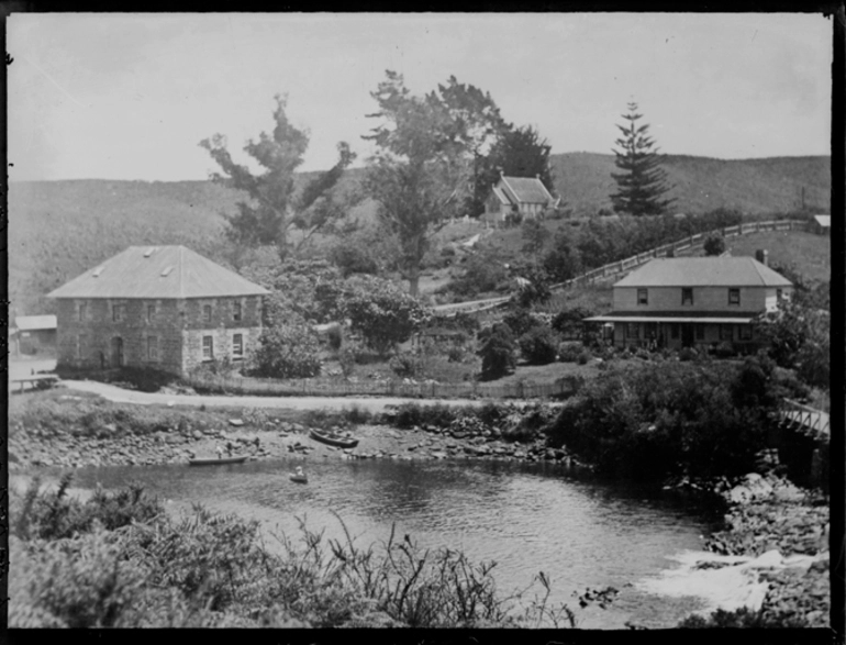 Image: Showing a view of Kerikeri, with the Stone Store (left), Kemp....