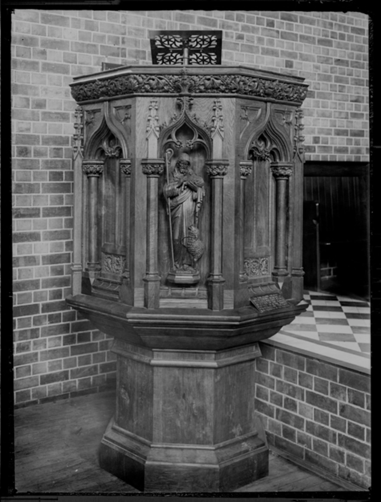 Image: Pulpit in Wanganui Collegiate School Chapel