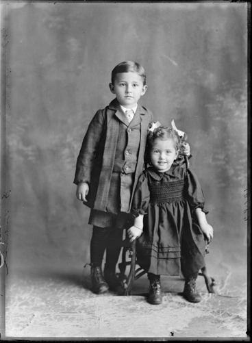 Image: Lober children 1911