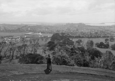 Image: Panoramic view looking north from One Tree Hill...1936