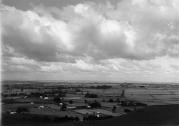 Image: Panoramic view north east from Mangere Mountain showing Manukau Harbour...1913