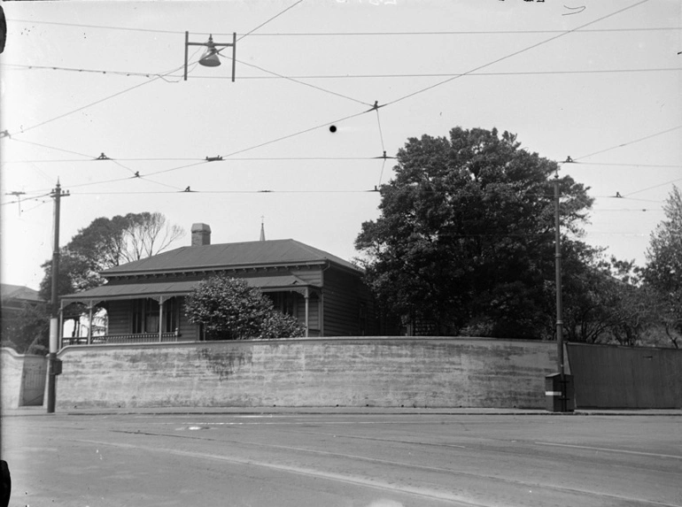 Image: Waterworks Pumping Station engineers residence in Symonds Street, 1928